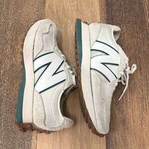 New Balance 327 Sneakers, 8.5